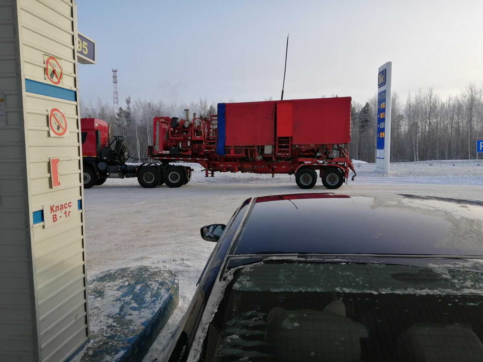 Билеты нижневартовск радужный. Автодорога Нижневартовск Радужный. Нижневартовск Радужный км. АЗС Томскнефтепродукт. Роснефть Нижневартовск.